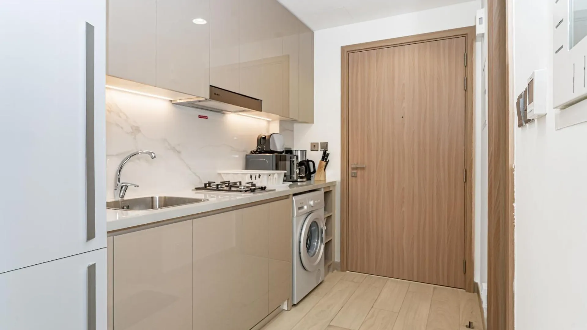 Escape24 - Chic Studio Apartment, Azizi Riviera 19 Dubaj 0*,