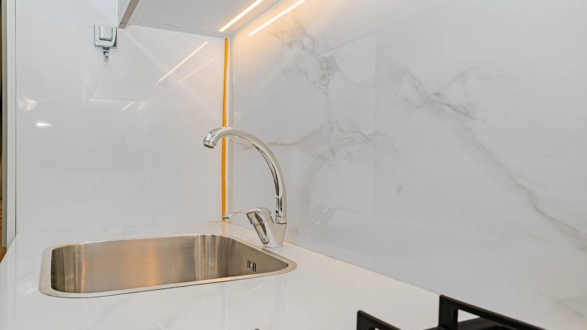 Escape24 - Chic Studio Apartment, Azizi Riviera 19 迪拜